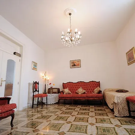 Palazzo Rocci לינה וארוחת בוקר 3*