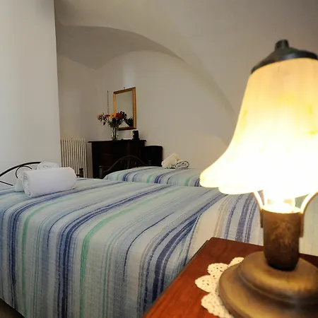 לינה וארוחת בוקר Palazzo Rocci 3*